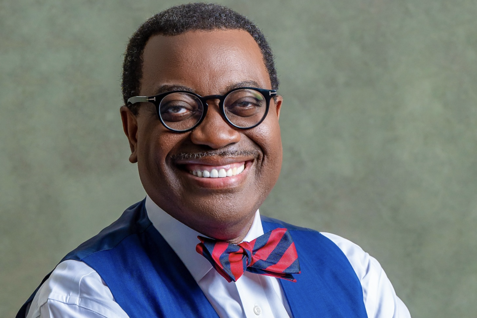 DR. AKINWUMI ADESINA